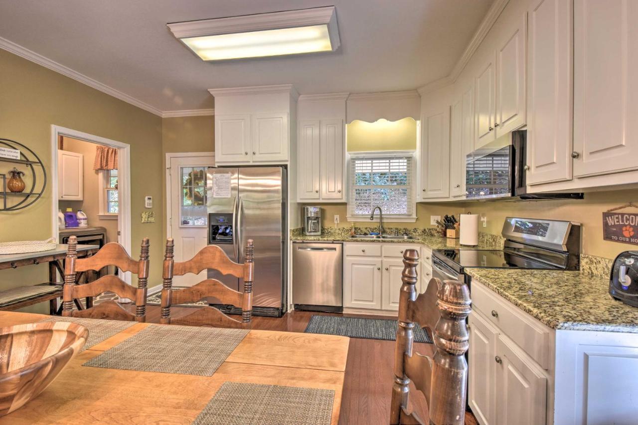 Six Mile Lake Keowee Escape With Dock, Deck And Lake Access! מראה חיצוני תמונה